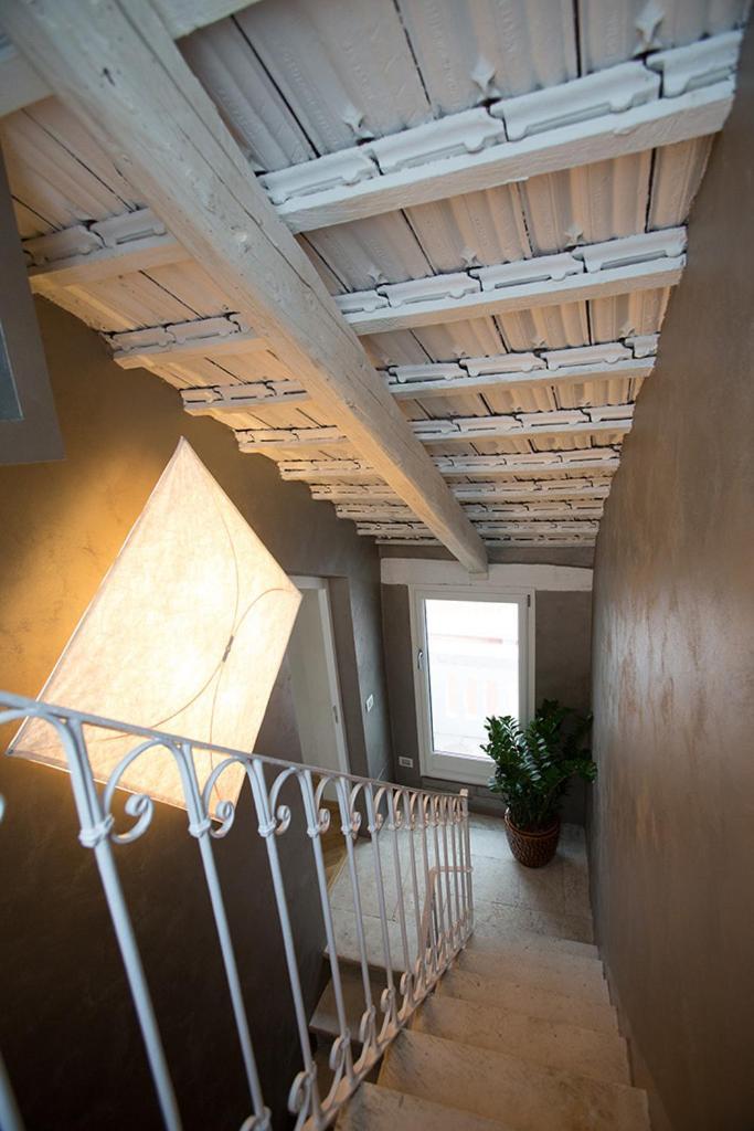 Bed&Breakfast Jsuite Gioia Del Colle Bagian luar foto