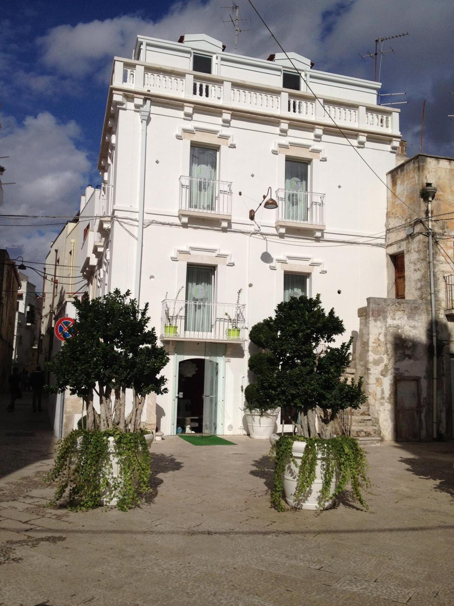 Bed&Breakfast Jsuite Gioia Del Colle Bagian luar foto