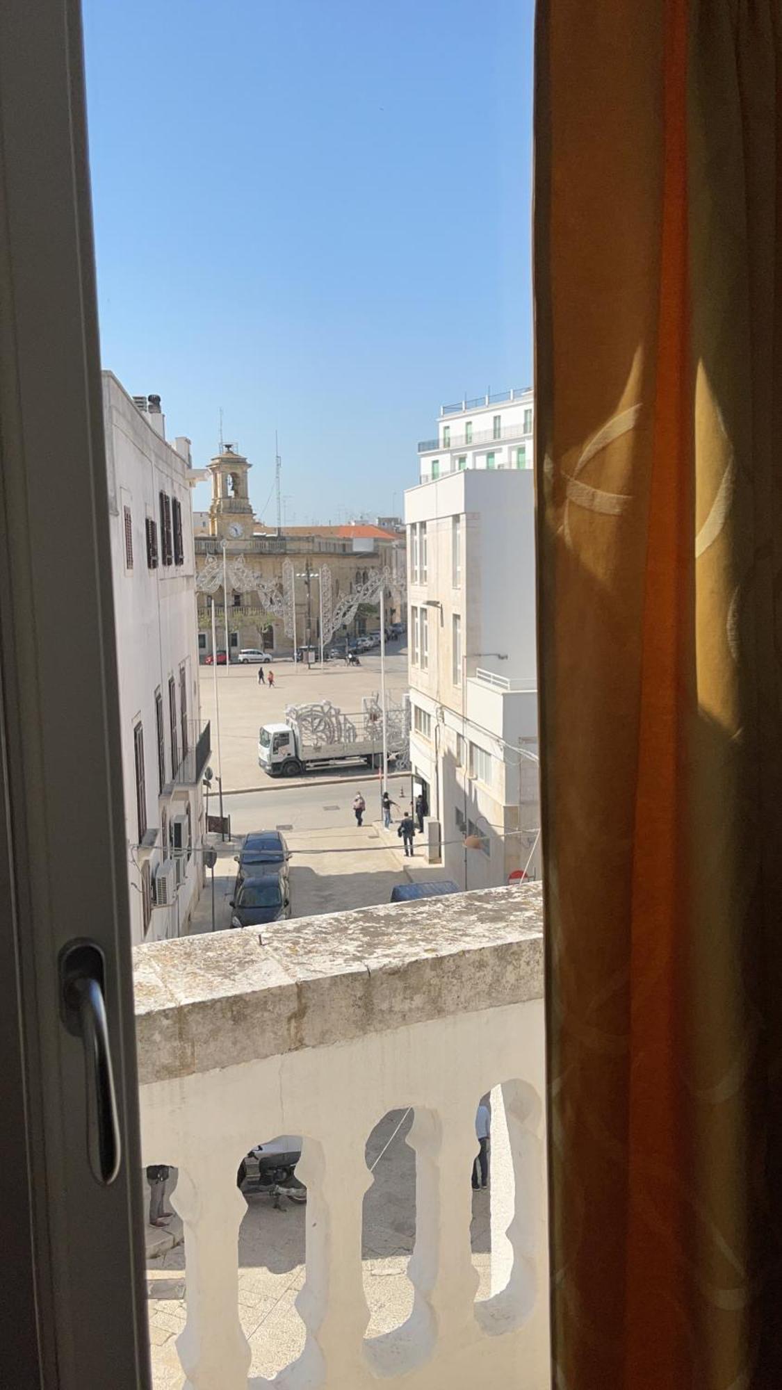 Bed&Breakfast Jsuite Gioia Del Colle Bagian luar foto